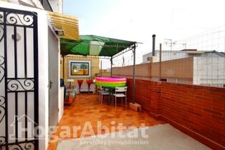 Àtic a Catarroja. Ático semireformado con dos trasteros, terraza y barbacoa
