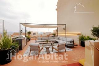 Casa a Benaguasil. Magnífica vivienda, amplia con dos terrazas y balcón cerca del c