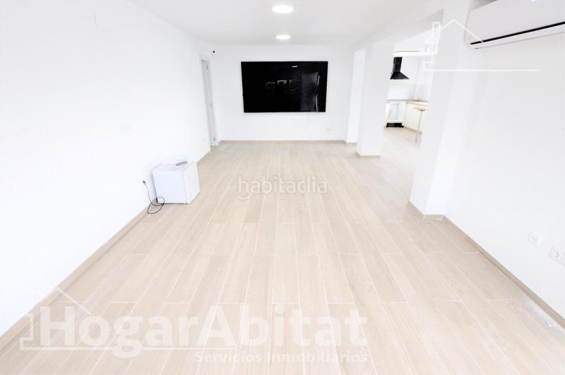 Foto 78159dfa-fe9b-47c4-9392-ae222020436a. Chalet  espectacular! reformado y amplio con piscina privada, garaje y parcela en Cheste