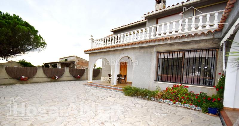 Foto df759ccc-da19-4fd7-8af6-7a60a5c6d6ba. Chalet gran chalet! luminoso con piscina privada, garaje y parcela en Castellón de la Plana