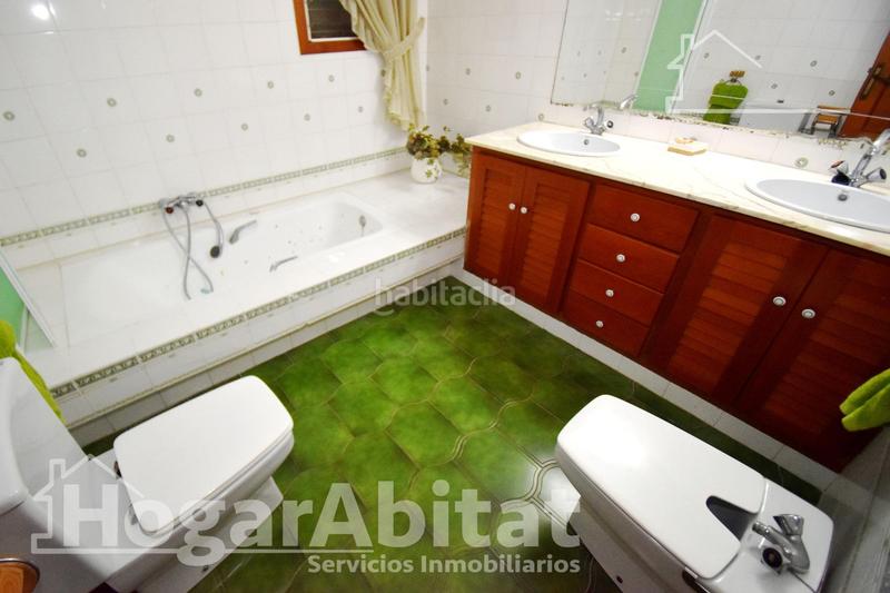 Foto e0efb55e-9d4d-49c8-beec-16fa12c2e165. Chalet gran chalet! luminoso con piscina privada, garaje y parcela en Castellón de la Plana