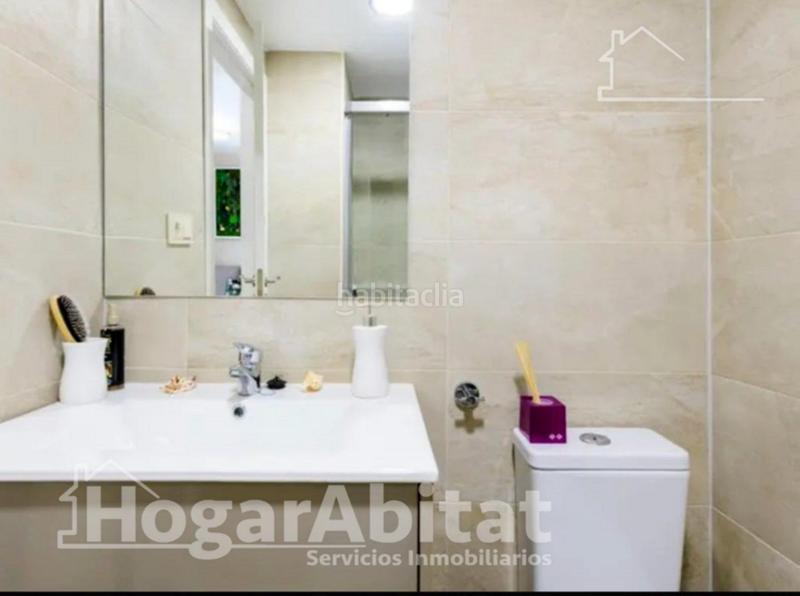 Foto 11435330-836a-4f2d-a0ac-fb3d0b0bb8b1. Piso vistas laterales al mar! seminuevo en residencial en 1 línea con piscina, terraza y garaje en Oropesa del Mar