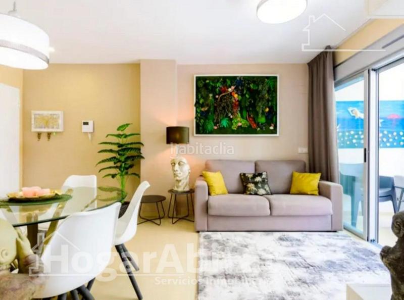 Foto 201278c7-6f17-4a77-a52a-fbf4e7f2db22. Piso vistas laterales al mar! seminuevo en residencial en 1 línea con piscina, terraza y garaje en Oropesa del Mar