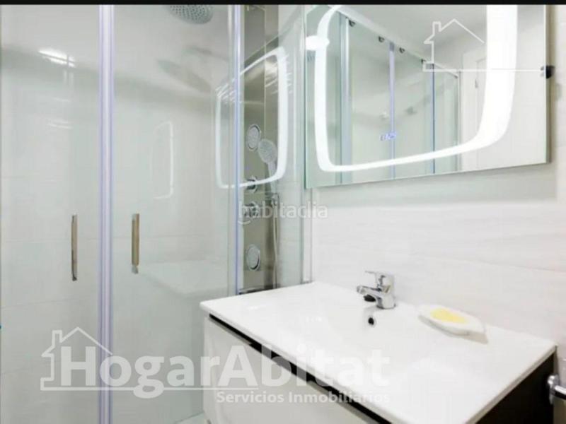 Foto b8d05ef7-a63f-4d57-924f-cc230dfd3294. Piso vistas laterales al mar! seminuevo en residencial en 1 línea con piscina, terraza y garaje en Oropesa del Mar