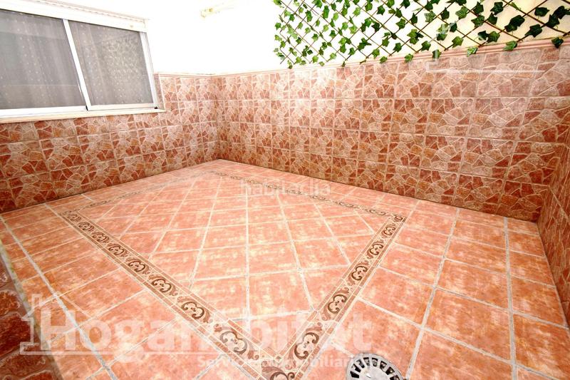 Foto a272417d-1b87-42c1-90e0-3eb94dd838ba. Piso amplio y luminoso con garaje y terraza en Aldaia