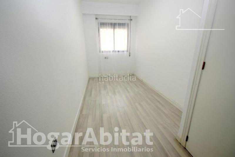 Foto d4bd7e48-10a0-4d7d-b284-53f5441d8801. Piso amplio y luminoso con garaje y terraza en Aldaia