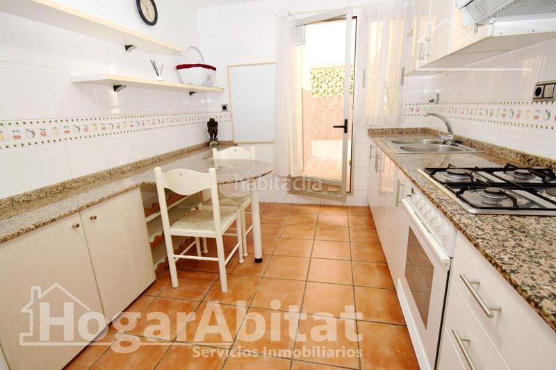 Foto e2bd9ab7-48b3-4688-8058-c56c78b6456a. Piso amplio y luminoso con garaje y terraza en Aldaia
