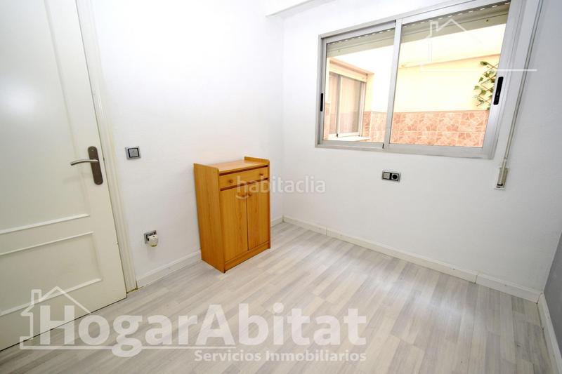 Foto fa3c0d27-6678-4036-9857-cc665db7b687. Piso amplio y luminoso con garaje y terraza en Aldaia