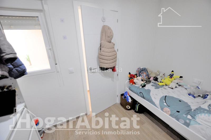 Foto ca4c3612-83b9-48b5-b0c1-dc948a51e9eb. Casa preciosa casa reformada de alta calidad con terraza cerca de la estación del tren en Aldaia