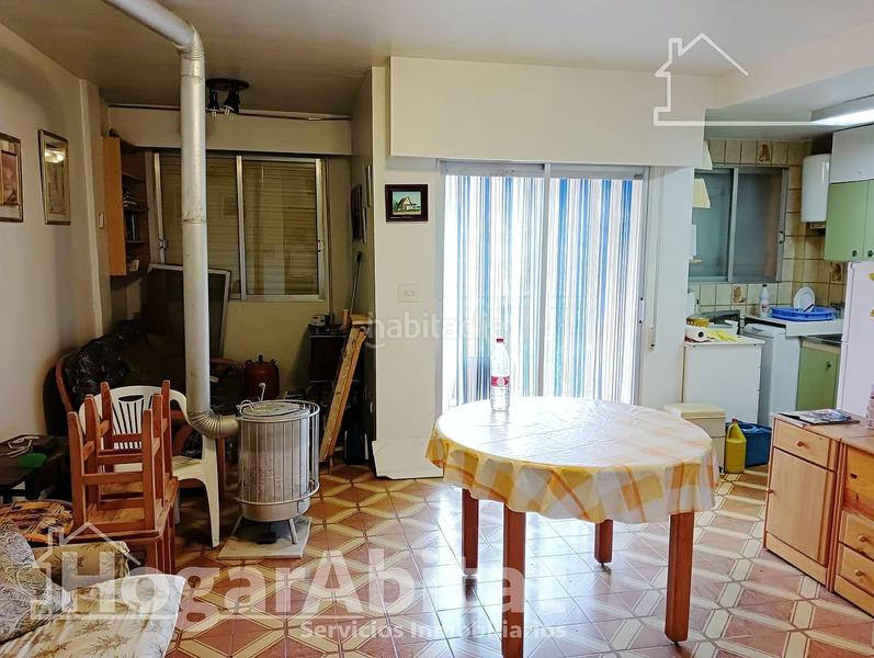 Foto 3729f94f-b49a-4dad-bd59-47a163d24c5a. Piso gran oportunidad de inversión! exterior, acogedor y económico con balcón en Benasal