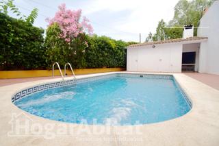 Chalet in Moncada. Chalet espectacular! amplio y luminoso con piscina privada y ter