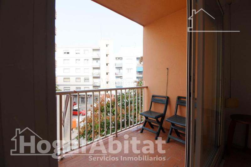 Foto f7c7504c-4ccf-4c38-909b-0065193ed4c4. Piso muy amplio con terraza junto a la estación de autobuses en Dénia