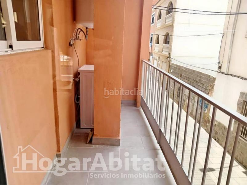Foto 0423e6a1-d6a2-4d60-a368-22305f0301bb. Piso perfecto para invertir! bonito, acogedor y exterior con balcón en Torrent