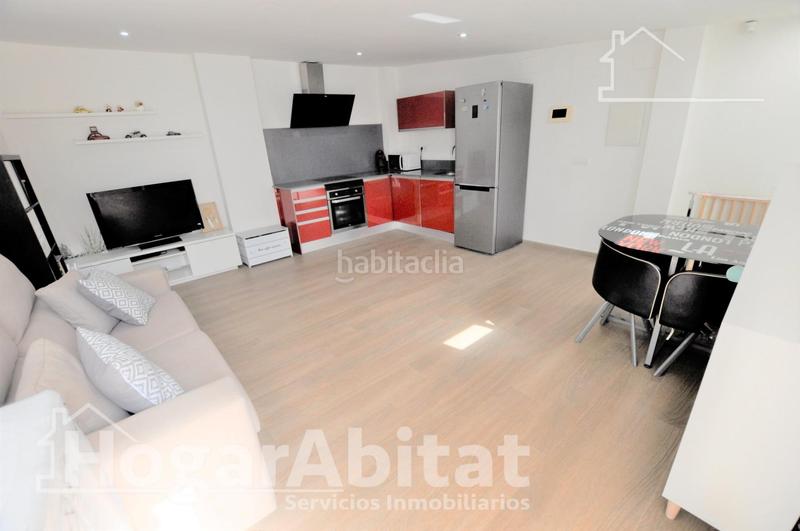 Foto 0b048d7f-c2b0-4b91-bc9b-1a91463bdde1. Casa preciosa casa reformada de alta calidad con terraza cerca de la estación del tren en Aldaia
