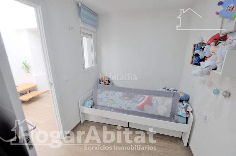 Foto 422481a7-8711-4af3-a8da-dc2669640f41. Casa preciosa casa reformada de alta calidad con terraza cerca de la estación del tren en Aldaia