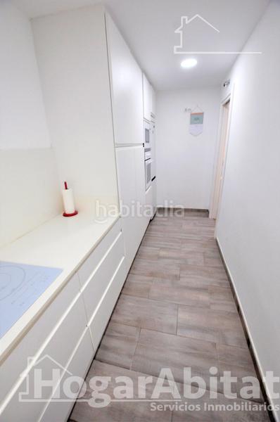 Foto c28890b7-4530-4525-8d35-a158d1665d78. Casa preciosa casa reformada de alta calidad con terraza cerca de la estación del tren en Aldaia