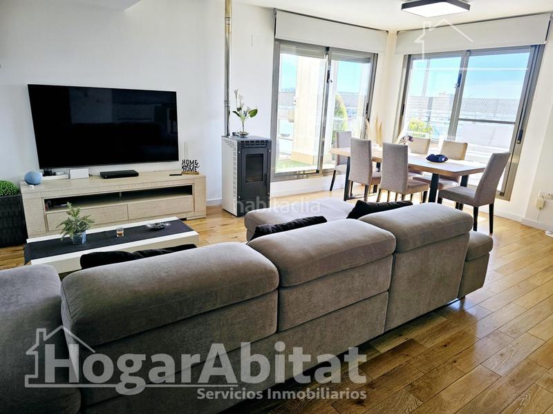 Foto 5c887939-433a-49a5-9562-32c0b37885b7. Ático magnifico ático seminuevo con dos garajes, dos trasteros y piscina en Paterna