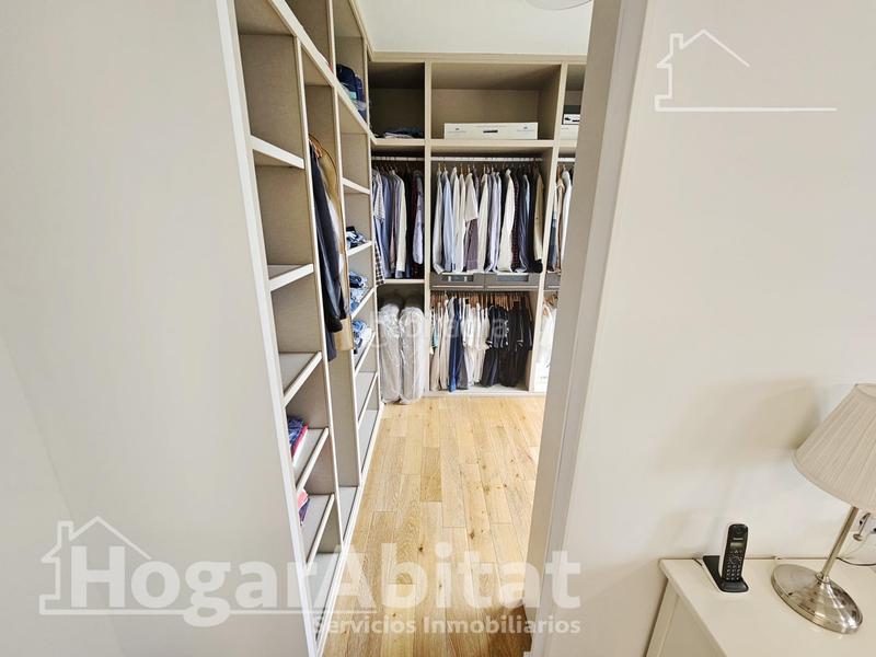 Foto 5e4c07ca-533c-439b-8520-f1a1eb86c4be. Ático magnifico ático seminuevo con dos garajes, dos trasteros y piscina en Paterna