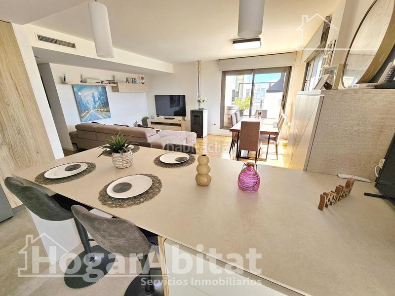 Foto 7f3456e7-7b28-40ac-9d47-f2669423508a. Ático magnifico ático seminuevo con dos garajes, dos trasteros y piscina en Paterna