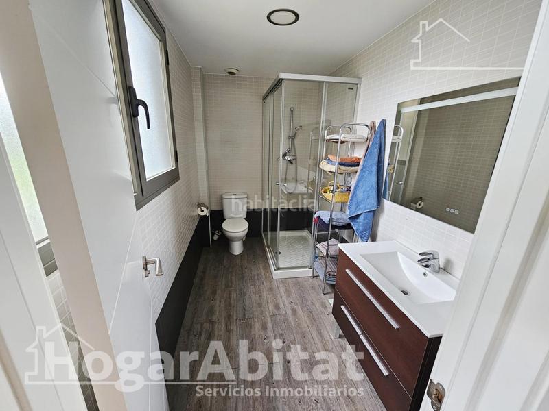 Foto 844fe209-5d12-4160-8186-d6d88292dce7. Ático magnifico ático seminuevo con dos garajes, dos trasteros y piscina en Paterna
