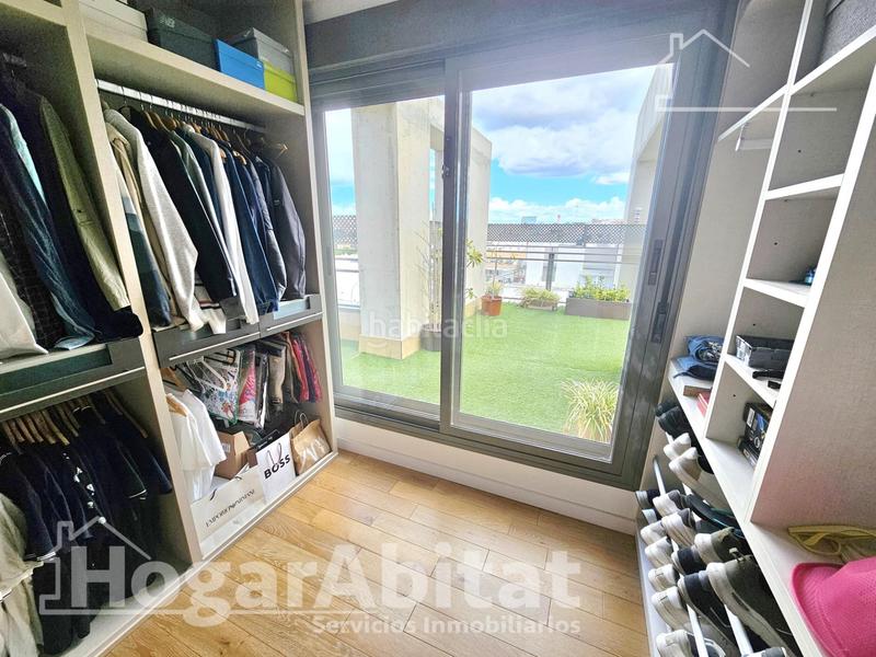 Foto 90b9b70b-0cc4-423d-91a9-985149ca3f45. Ático magnifico ático seminuevo con dos garajes, dos trasteros y piscina en Paterna