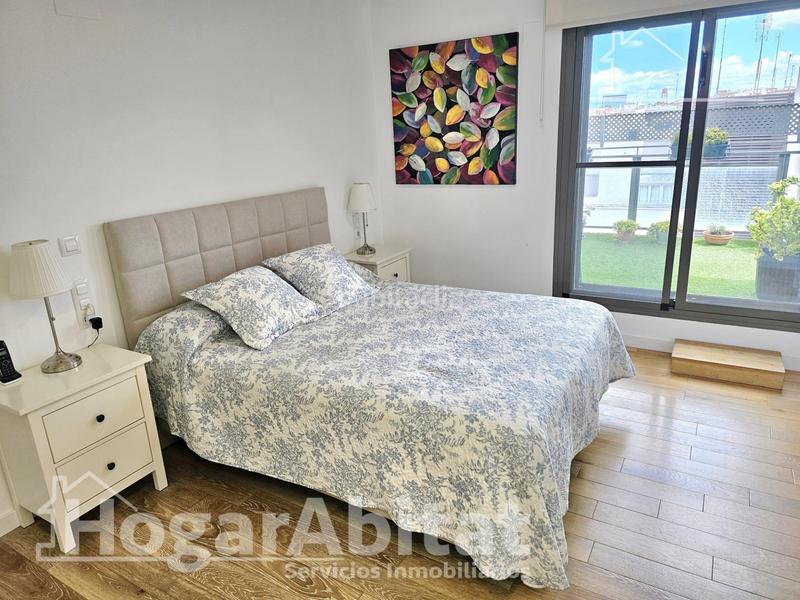 Foto 9b36cbff-6551-4098-ab13-04a957b8d587. Ático magnifico ático seminuevo con dos garajes, dos trasteros y piscina en Paterna