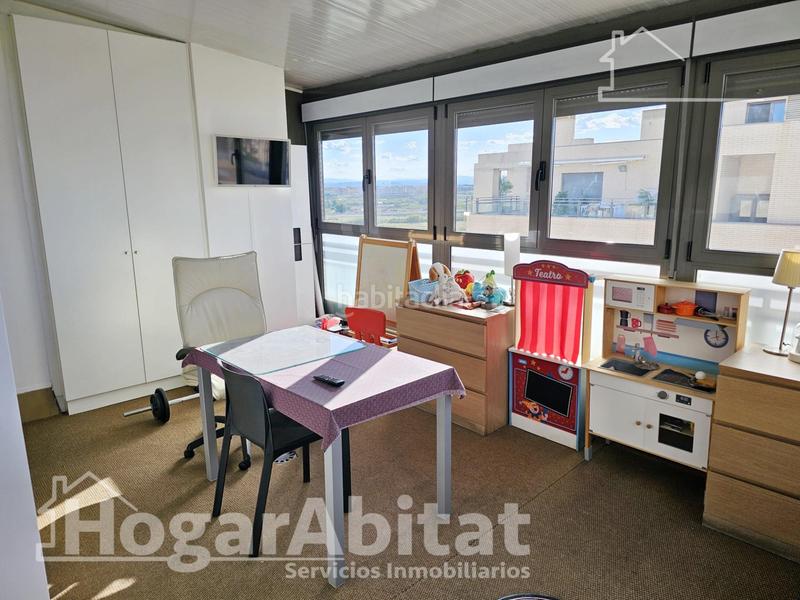 Foto ada08091-8477-4837-adae-5a86517c1f93. Ático magnifico ático seminuevo con dos garajes, dos trasteros y piscina en Paterna