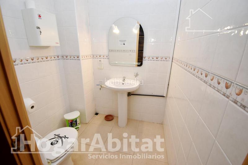Foto f4e5fa14-d276-4acb-be87-d1362a96a19e. Local comercial amplio local comercial para iniciar tu negocio en Burriana