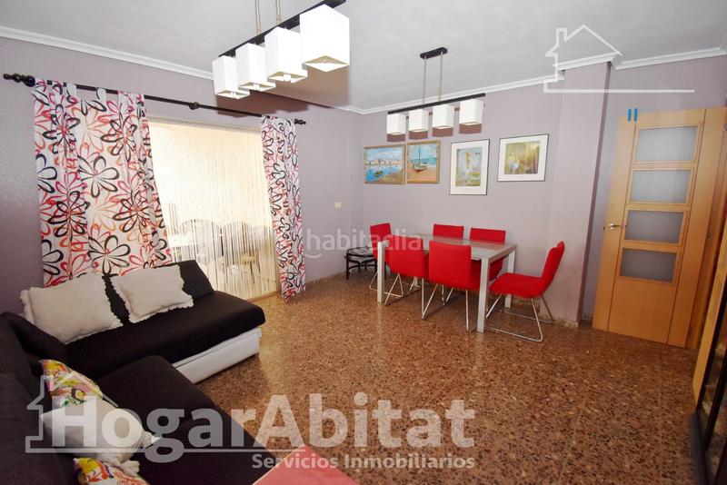 Foto 3ea2afac-796b-4b90-bc73-39c8107d22a4. Piso vistas laterales al mar! amplio, bonito y exterior con piscina y terraza en Burriana