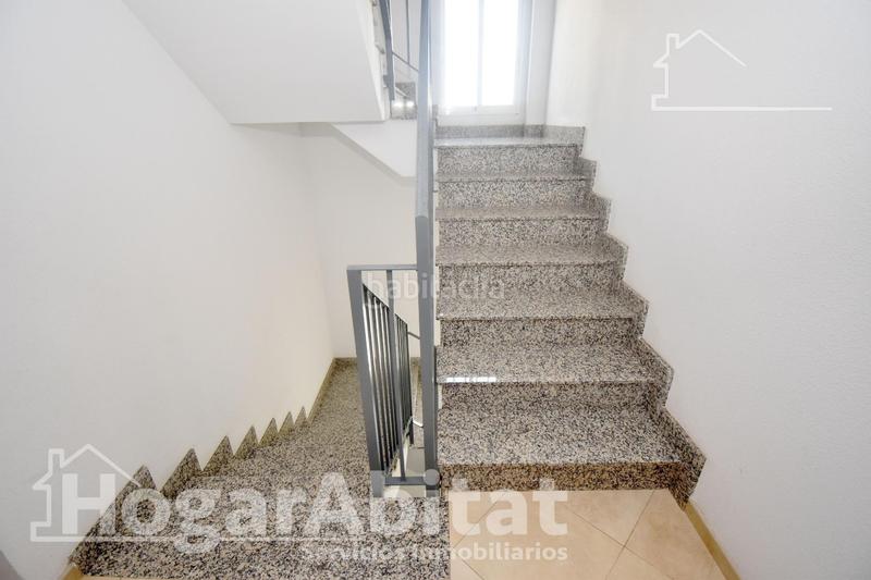 Foto 0441f2a8-10bf-438f-9f11-3e3753896181. Piso el grao r! alto, esquinero y luminoso con garaje y terraza en Moncofa