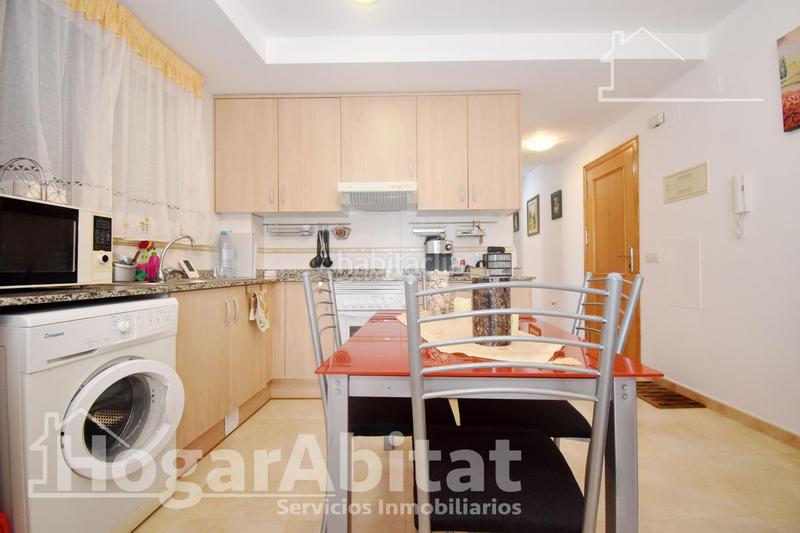 Foto 5256225c-b1e6-41a8-b1cc-b5a9a9845a7b. Piso el grao r! alto, esquinero y luminoso con garaje y terraza en Moncofa