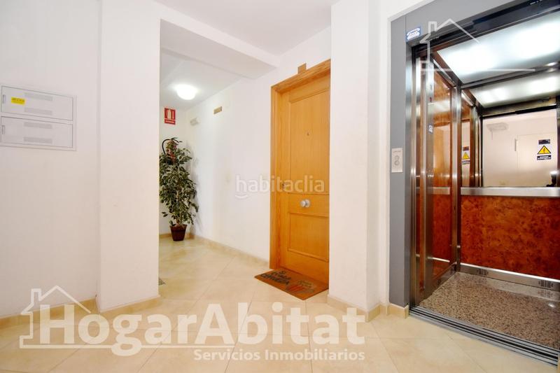Foto 5e290e18-6f5e-452f-8f60-9c5f2bd7f72d. Piso el grao r! alto, esquinero y luminoso con garaje y terraza en Moncofa