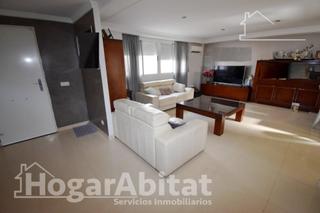 Reihenhaus in Playa. Adosado con garaje y terraza cerca de la playa