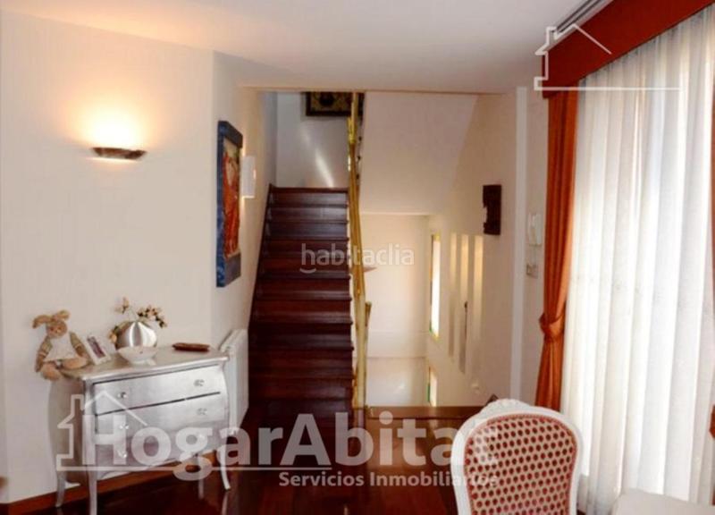 Foto d91b0f12-a8ad-4852-93ef-3b40240360b8. Chalet precioso chalet reformado con terraza, garaje y jardín en Algemesí