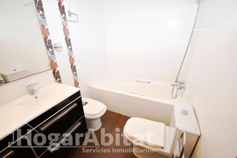 Foto 2effc9e1-d52e-4747-94f7-d9c0dcbf8201. Piso vistas laterales al mar! amplio, bonito y exterior con piscina y terraza en Burriana
