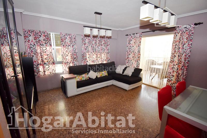 Foto 4644cd8d-a146-402e-8be8-53af3711bb74. Piso vistas laterales al mar! amplio, bonito y exterior con piscina y terraza en Burriana