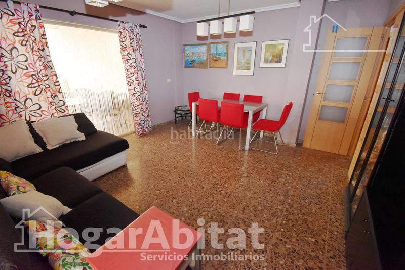 Foto b6609a90-c027-4688-ab62-4d537768ac5f. Piso vistas laterales al mar! amplio, bonito y exterior con piscina y terraza en Burriana