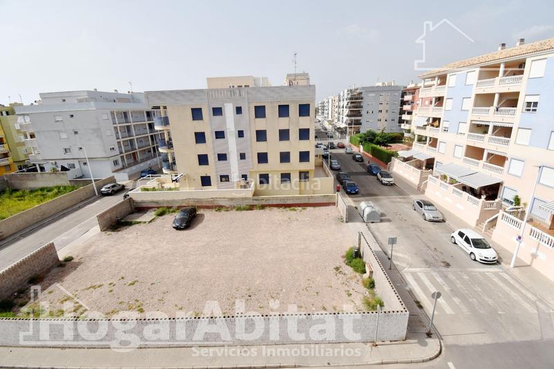Foto 8724e9a9-272b-4696-9f43-7160e501852b. Piso el grao r! alto, esquinero y luminoso con garaje y terraza en Moncofa
