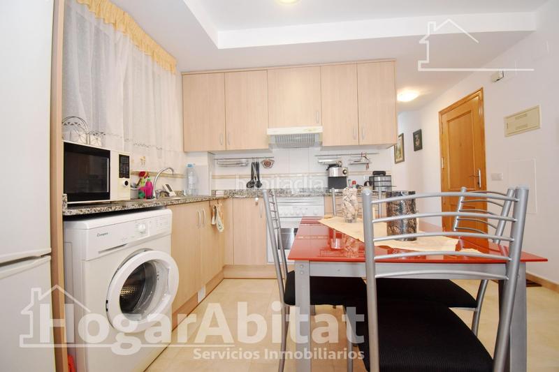 Foto ceebd3cd-9e2b-4a05-b488-fa29cb42d9a9. Piso el grao r! alto, esquinero y luminoso con garaje y terraza en Moncofa