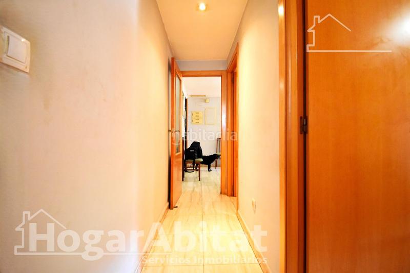 Foto 8b16441b-fe10-4927-83d6-3388e77b8ee3. Piso vistas a las montañas! ático acogedor, esquinero y económico con garaje y terraza en Villalonga