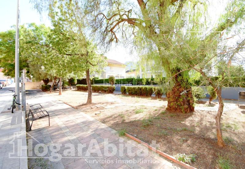 Foto d83bb7bd-a02a-4585-8124-96597e5aac06. Piso vistas a las montañas! ático acogedor, esquinero y económico con garaje y terraza en Villalonga
