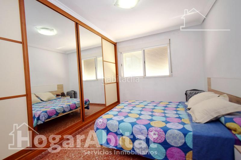 Foto d907687a-d266-485c-9d7e-bea4cf40719c. Piso amplio, muy luminoso y exterior con garaje y balcón en Aldaia