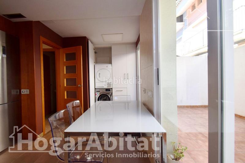Foto 07c5b7b1-fd20-4bcd-8836-22aa3666c395. Casa adosada adosado espectacular, amplio y luminoso con tres terrazas, en el centro en Moncada