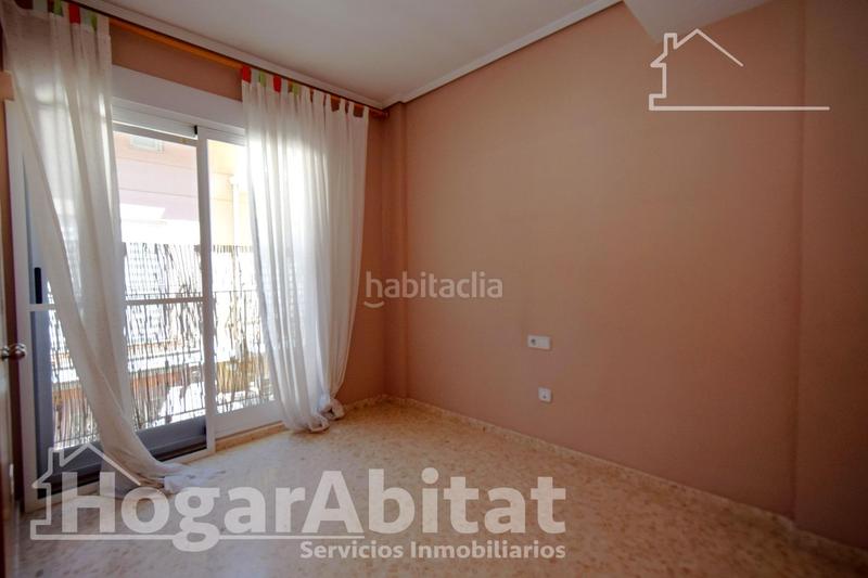 Foto efbf5257-5613-483e-bb48-bffecb03cdb7. Casa adosada adosado espectacular, amplio y luminoso con tres terrazas, en el centro en Moncada