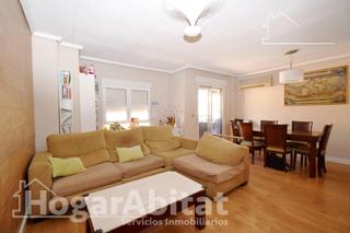 Appartement à Santa Rita. Alto, amplio y semireformado con balcón y ascensor