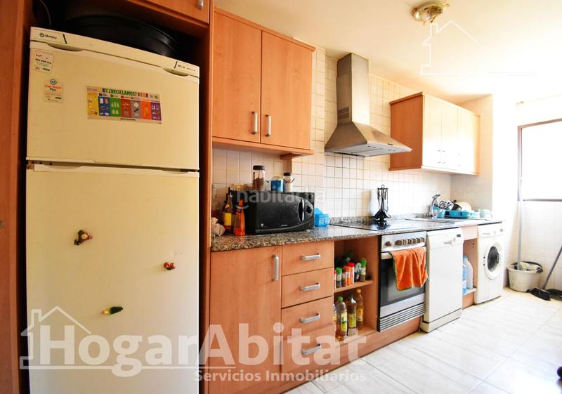 Foto af579e21-a15f-4f6c-ad51-8f0aabe56449. Piso vistas a las montañas! ático acogedor, esquinero y económico con garaje y terraza en Villalonga