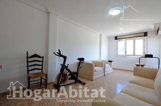 Appartamento  Carrer sant benet. Gran oportunidad! amplio y luminoso con amplio balcón, garaje y