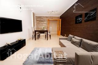 Flat in La Creu del Grau. Buena zona! amplio, luminoso y exterior con ascensor, junto a la