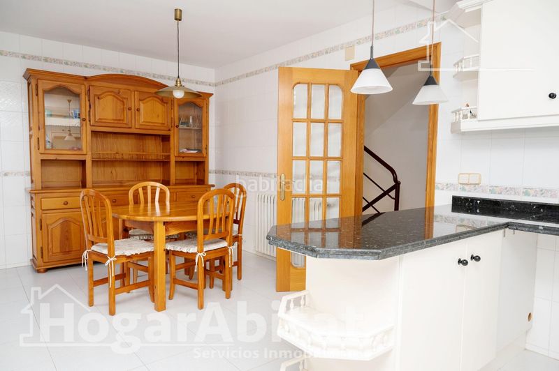 Foto 0484d898-3530-4bf5-a5a6-5c2f463cb086. Casa amb aparcament a Coves de Vinromà (les)