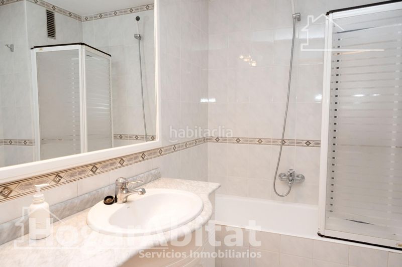 Foto 3683d283-d307-49b5-96e5-b9ecae2a7c68. Casa amb aparcament a Coves de Vinromà (les)